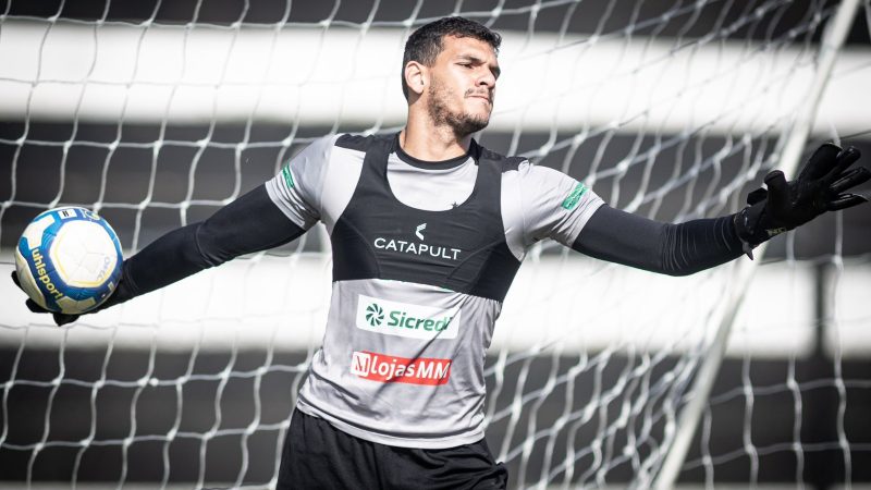 Guarani: diretoria faz lista para encontrar novo goleiro; veja alvos