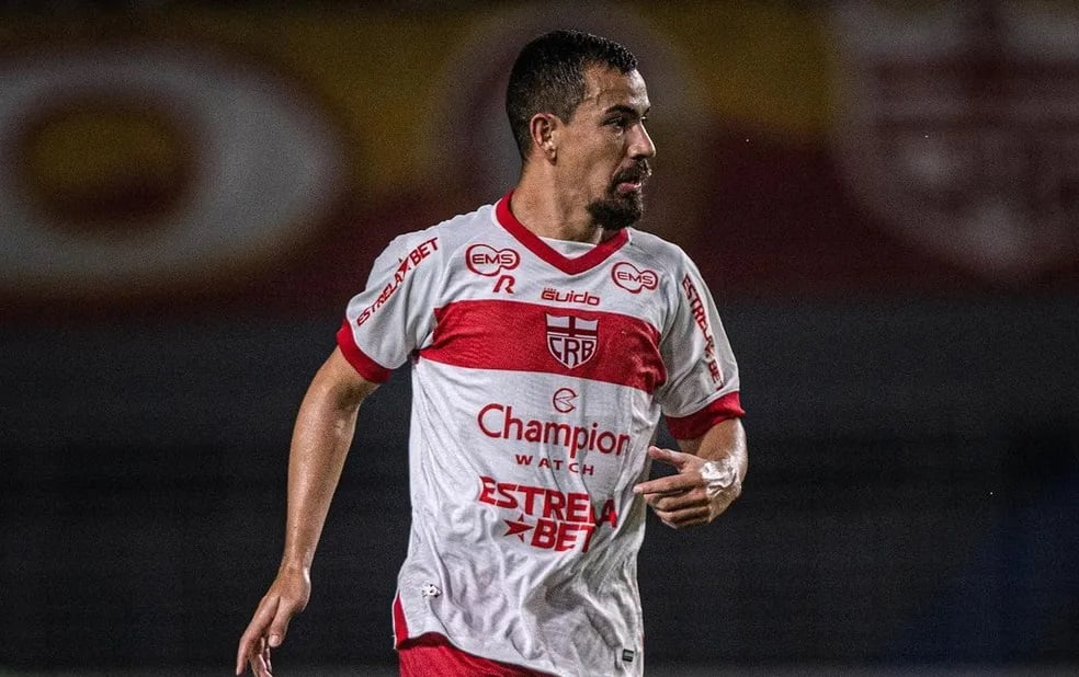 Ponte Preta: diretoria encaminha contratação de zagueiro ex-Grêmio para 2025
