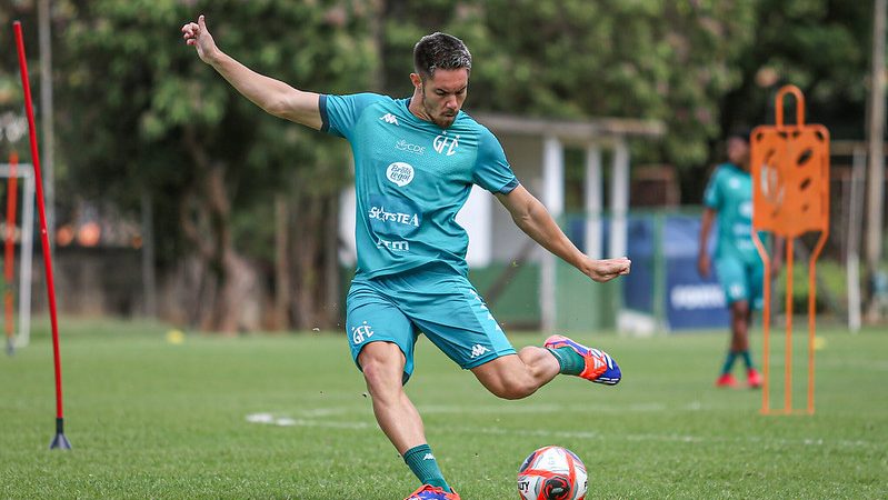 Guarani: concorrência por Igor Henrique faz renovação de Caio Mello entrar em pauta