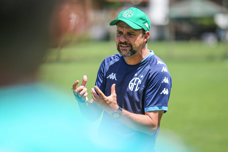 Guarani: Maurício Souza prepara mudanças significativas na escalação contra o Brusque