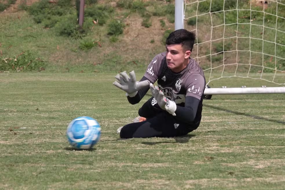 Ponte Preta: diretoria libera mais dois jogadores; saiba mais
