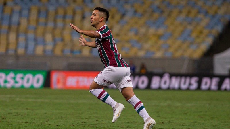 Guarani: lateral do Fluminense se apresenta e acirra disputa com Yan Henrique