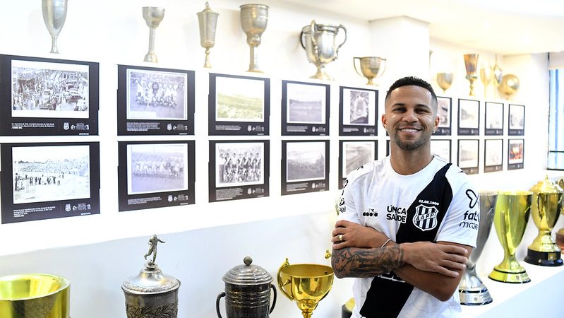 Ponte Preta: Serginho comunica proposta da Série D e intenção de saída