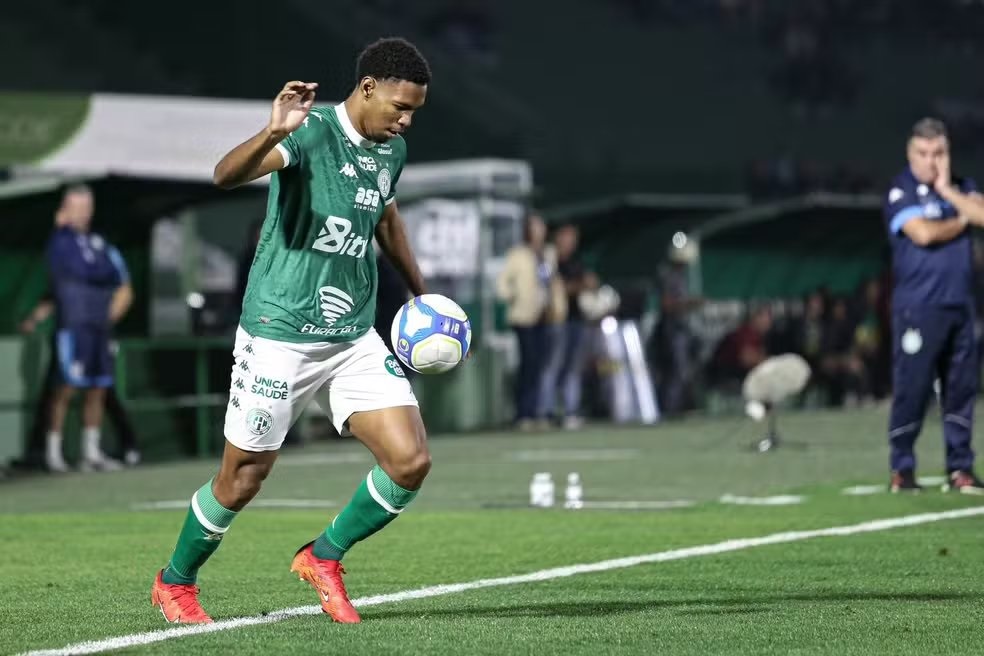 Guarani: diretoria entra em acordo com Boston City por renovação com zagueiro