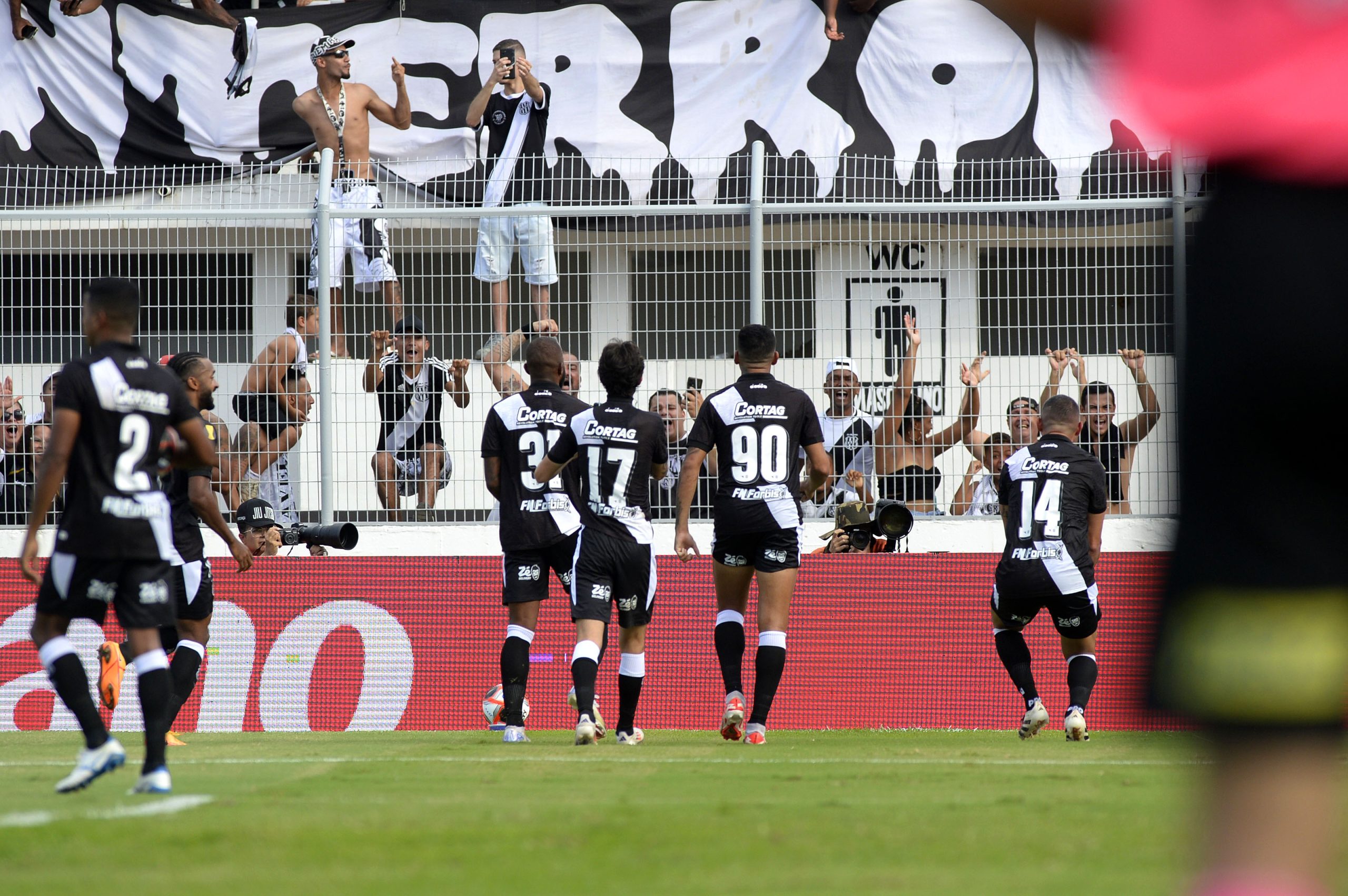 Ponte Preta 2×0 Guarani: vitória alvinegra é marcada por pênaltis polêmicos