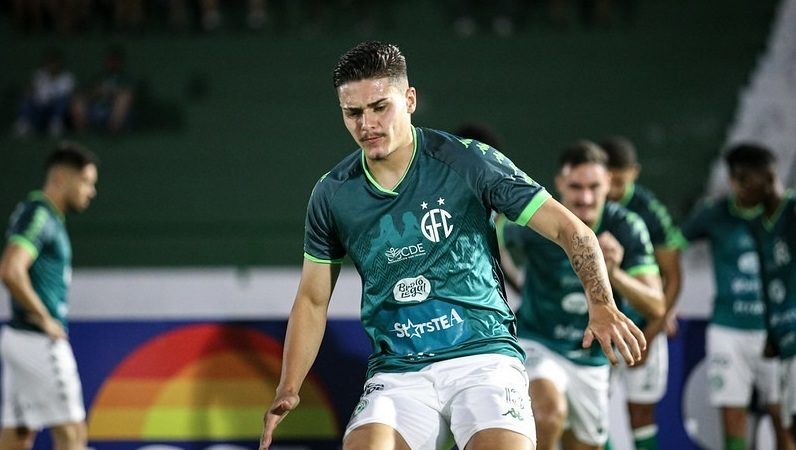 Guarani: fora dos planos, zagueiro é liberado pela diretoria