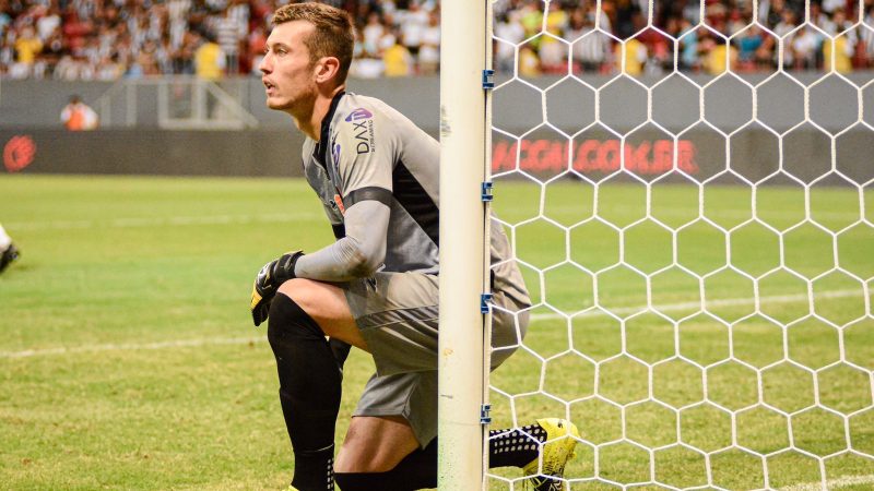 Ponte Preta: sem entrar em campo, goleiro é devolvido ao Brasiliense