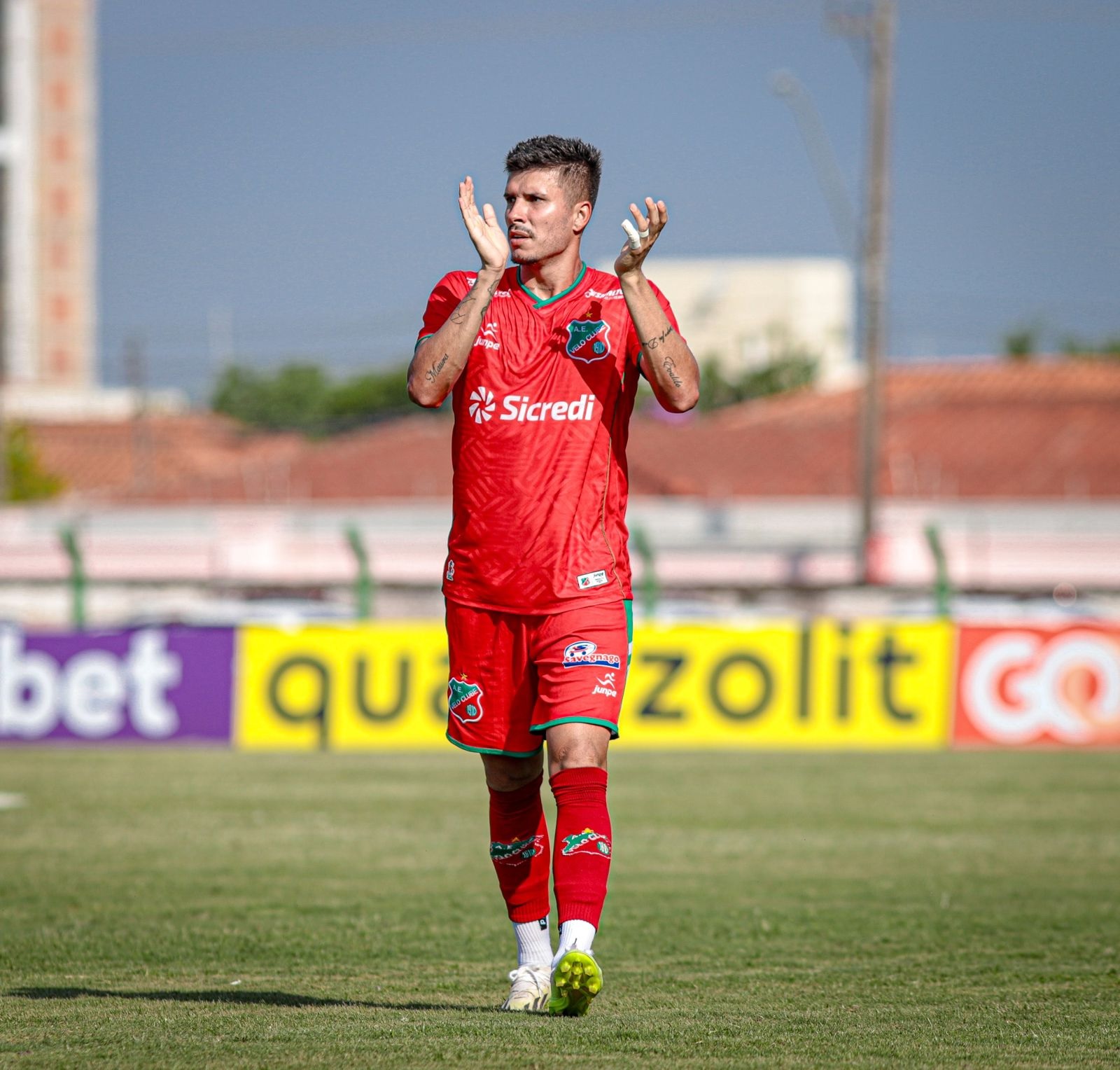 Guarani: sem acerto com o Bugre, lateral fecha com o Joinville