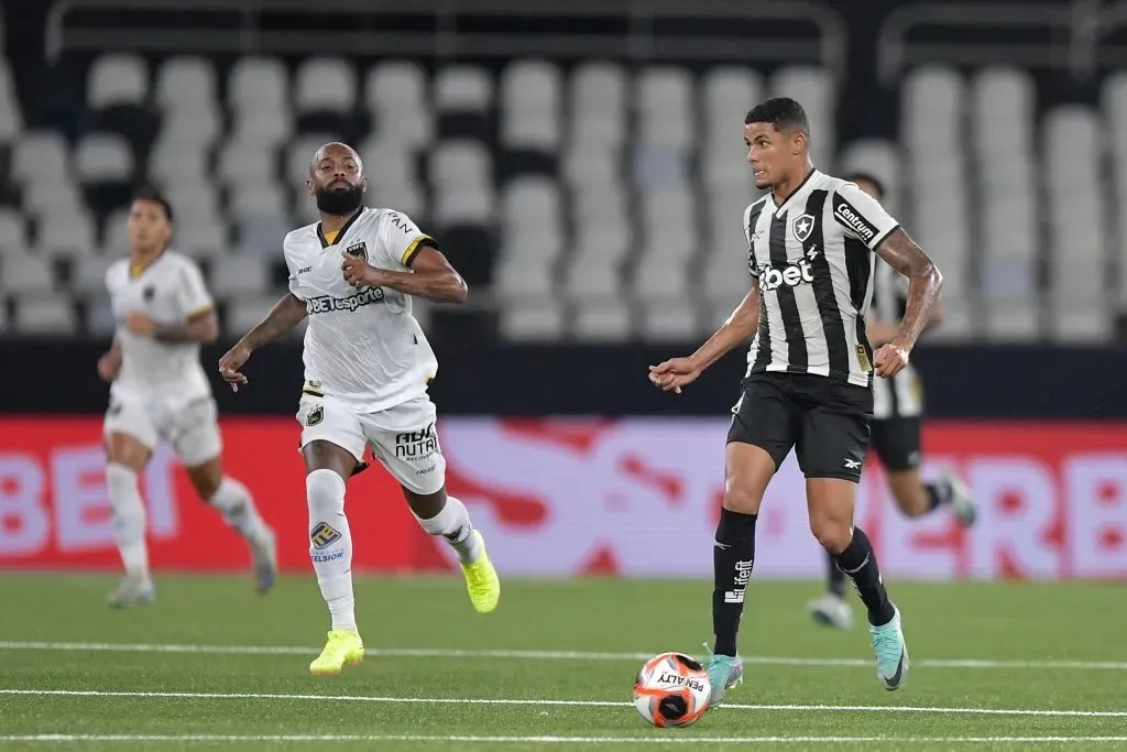 Guarani: Volta Redonda vence disputa por atacante do Botafogo; JP Galvão segue em negociação