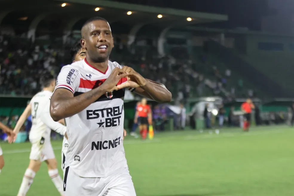 Ponte Preta: diretoria define a contratação de atacante do Botafogo