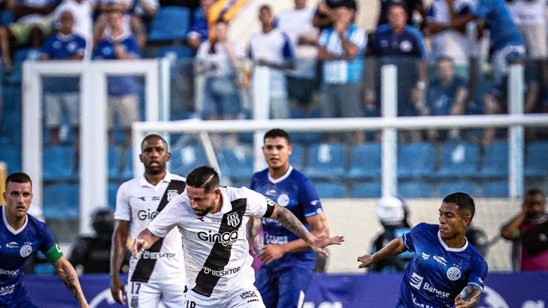 Confiança 1×2 Ponte Preta: Elvis decide e faz dois em virada