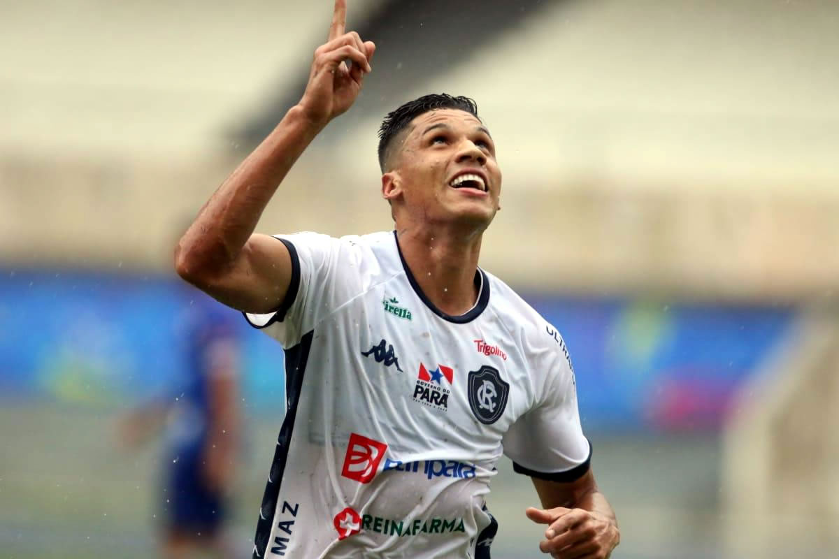 Guarani: diretoria mantém busca por reforços e sonda atacante do futebol gaúcho