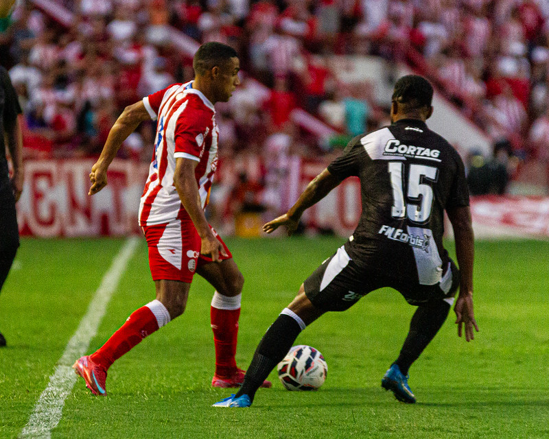 Náutico 0x1 Ponte Preta: Brito decide, e Macaca segue na liderança