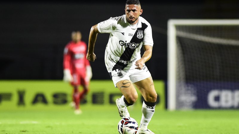 Ponte Preta: Danilo Barcelos renova até o fim da temporada