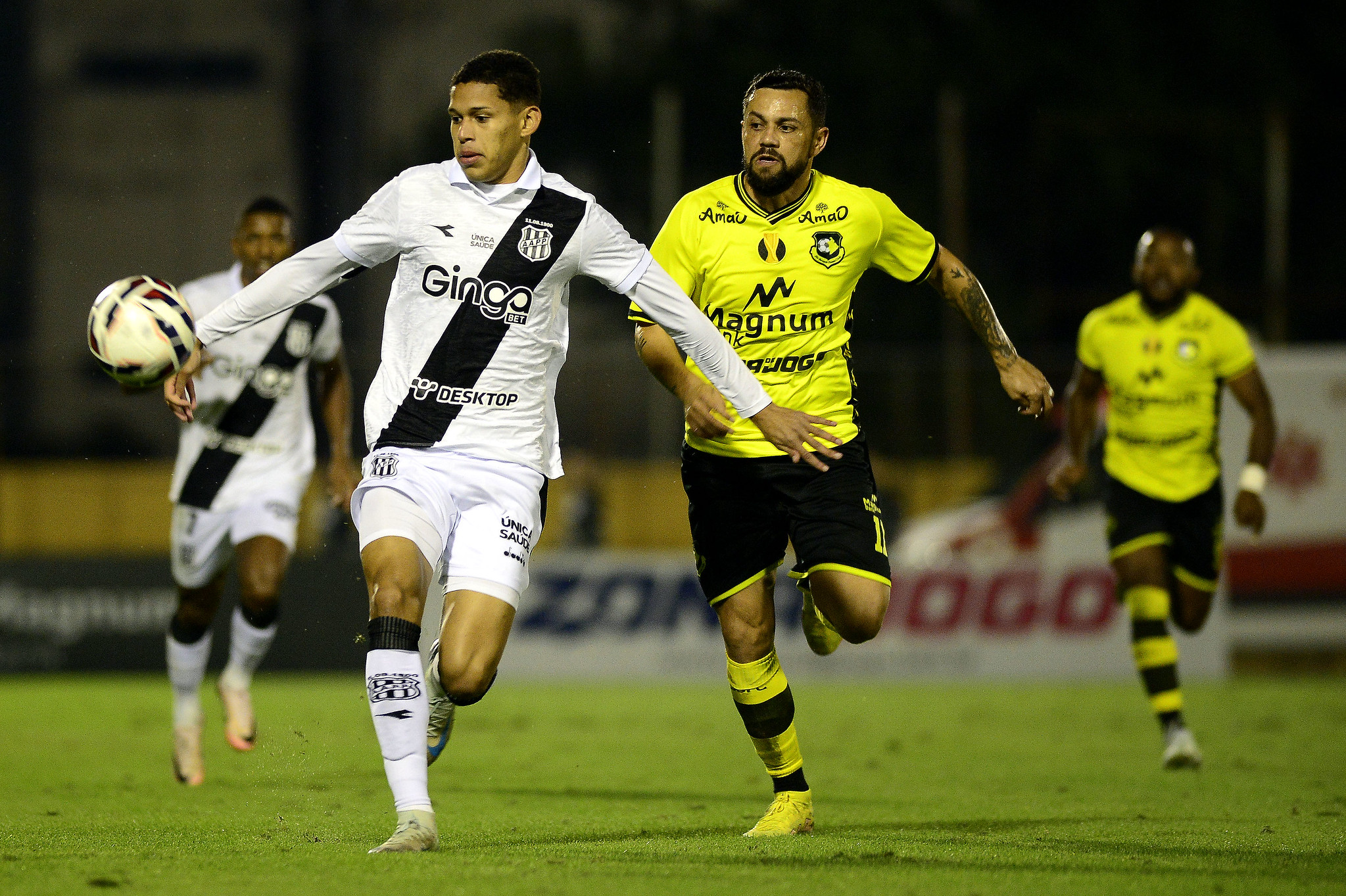 Ponte Preta: João Gabriel e Luiz Felipe despistam sobre disputa na lateral