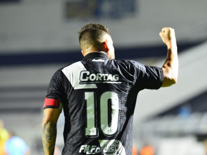 Ponte Preta: Elvis completa 150 jogos pelo clube; relembre trajetória e números