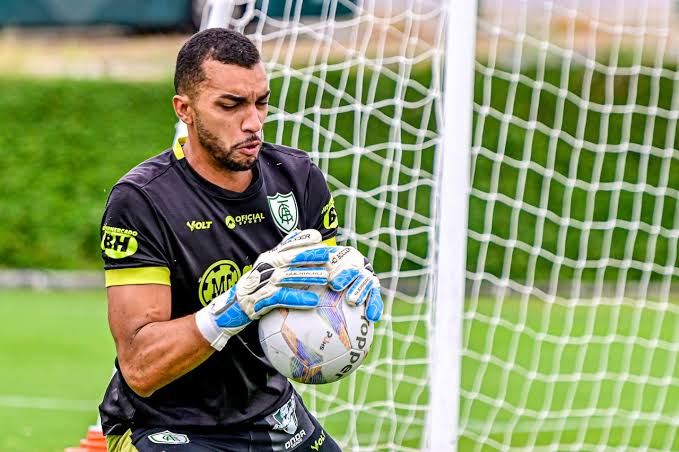 Guarani: diretoria oficializa goleiro Dalberson, ex-América
