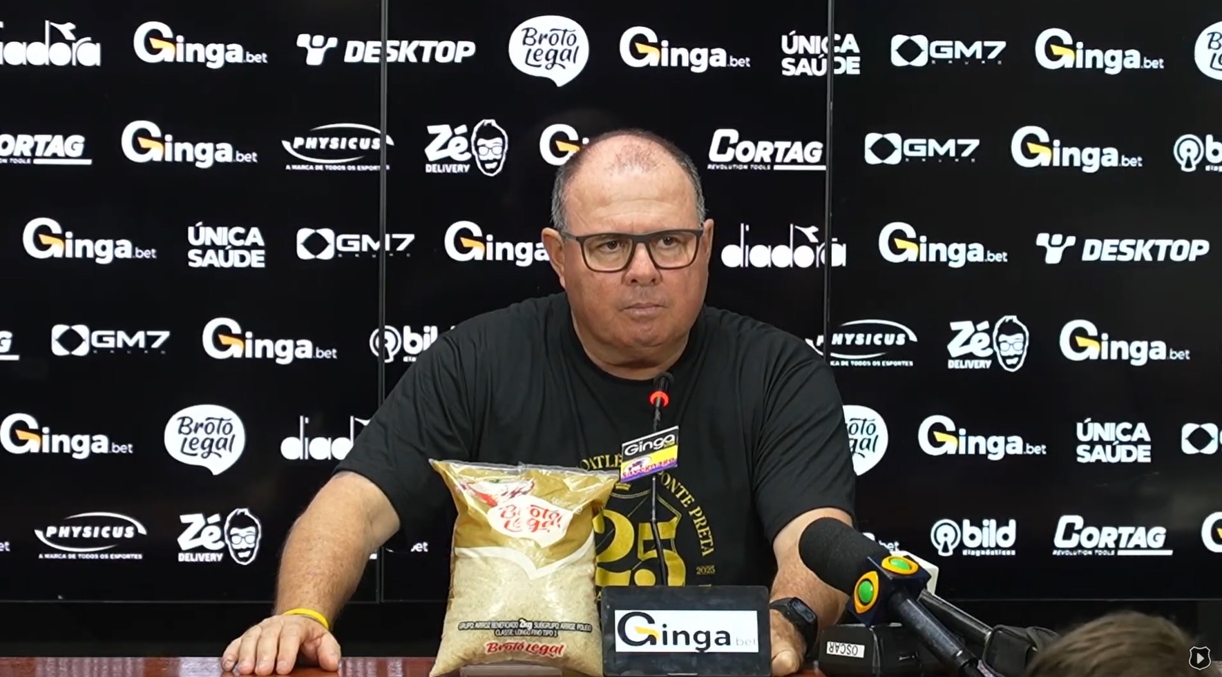 Ponte Preta: Marcelo Fernandes elogia entrega do grupo em meio aos problemas extracampo