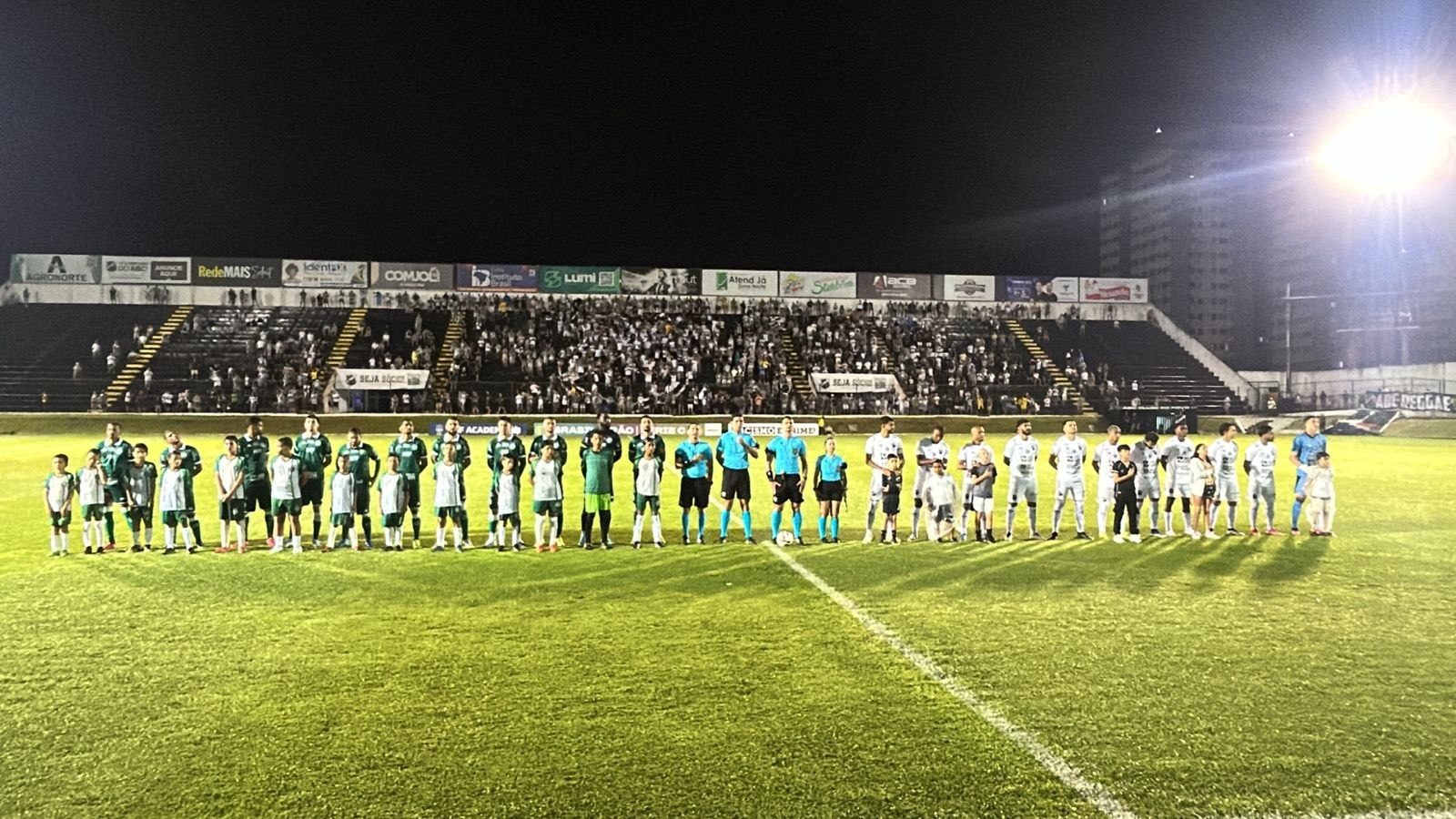 ABC 3×4 Guarani: virada em jogo de sete gols leva o Bugre ao G-8