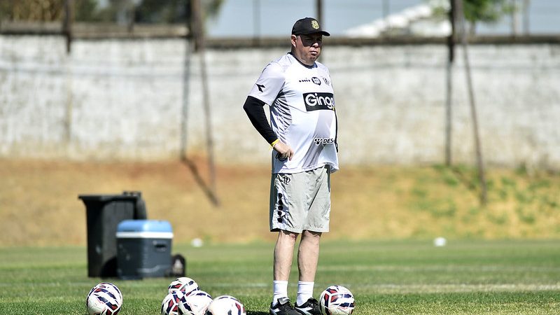 Ponte Preta: Marcelo Fernandes espera DM para saber se contará com força máxima
