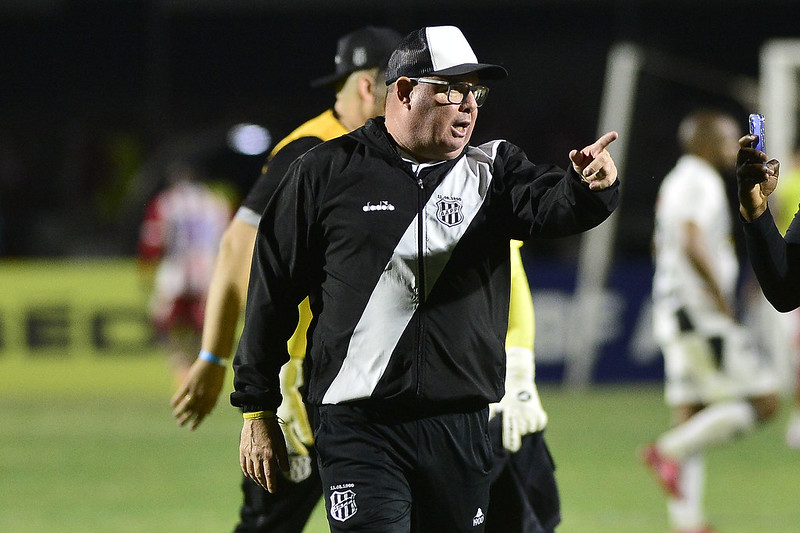 Ponte Preta: Marcelo Fernandes descarta saída e diz que luta será até o fim