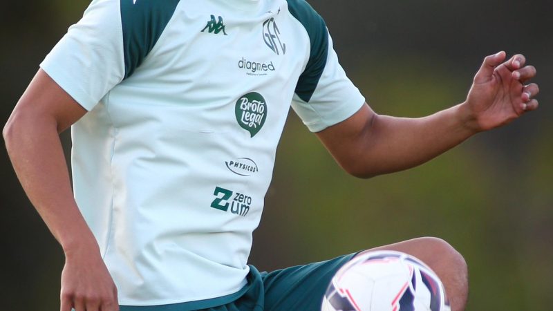 Dérbi 211: David Braz pode estrear como titular no Guarani