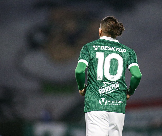 Guarani: Diego Torres admite sacrifício tático e promete conversa com Matheus Costa para ajustes