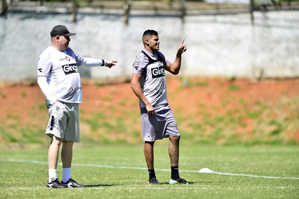 Ponte Preta: Jeh intensifica recuperação e inicia atividades leves com chuteira