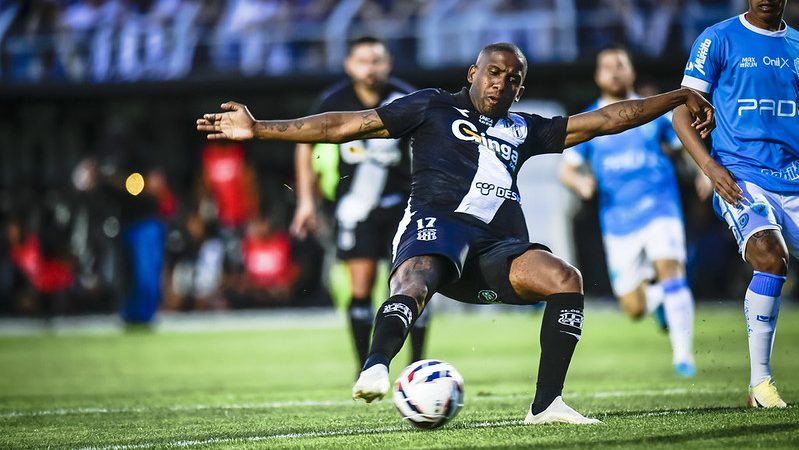 Ponte Preta: Jonas Toró quebra jejum de oito anos sem artilheiro do clube em uma competição