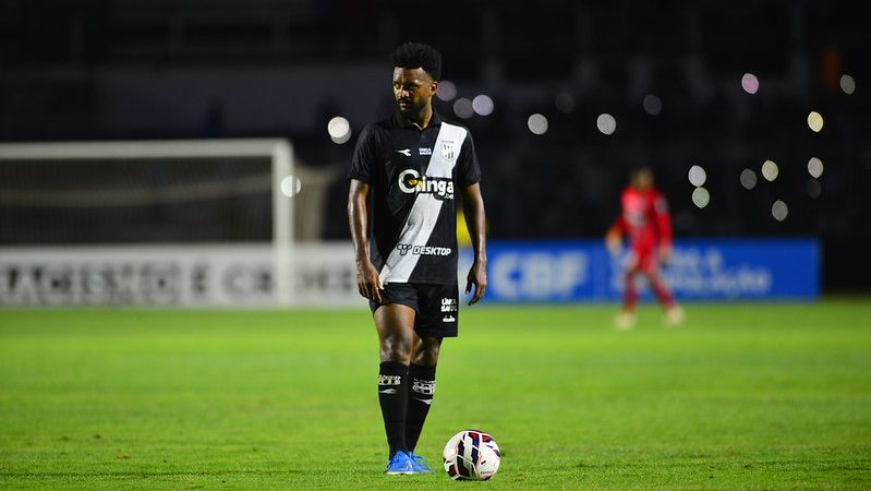 Ponte Preta: Artur se despede nas redes sociais; América-MG faz sondagem