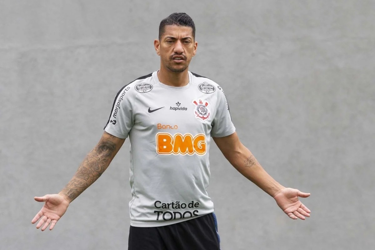 Guarani: campeão da Libertadores e do Mundial pelo Corinthians é oferecido