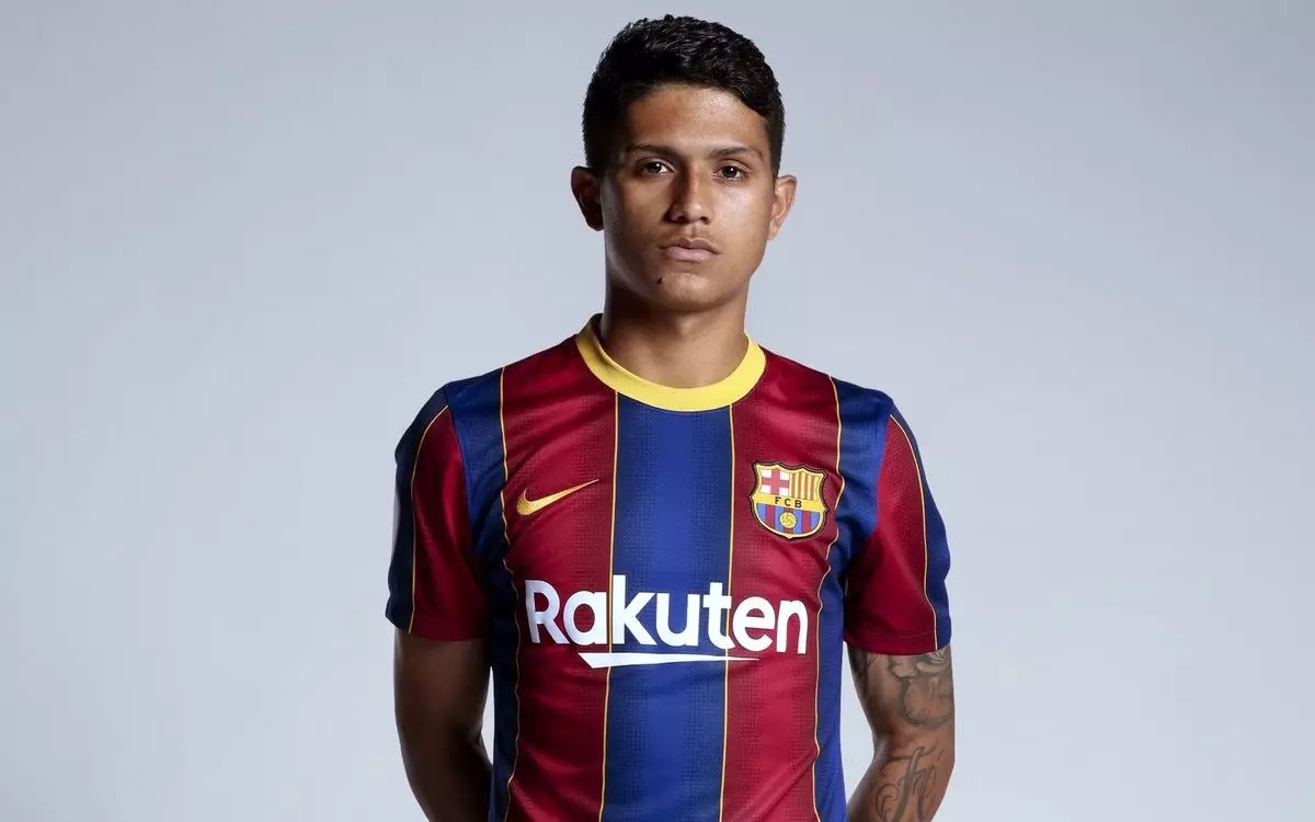 Guarani: diretoria consulta ex-Barcelona e São Paulo, mas enfrenta concorrência