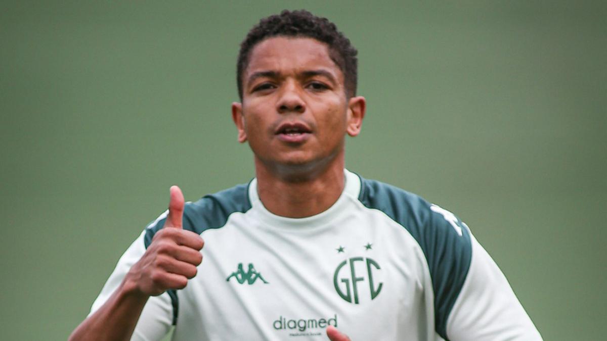 Ponte Preta: David Braz aceita proposta e se apresenta no Moisés Lucarelli