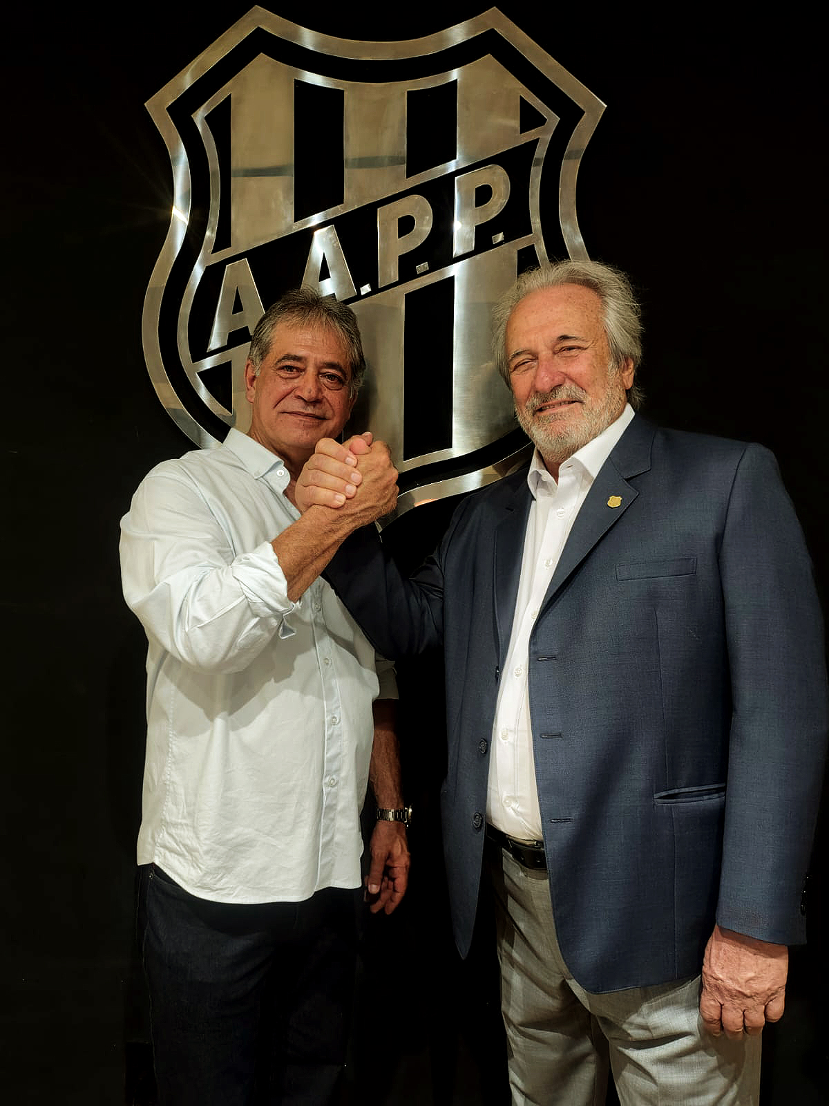 Ponte Preta: clube corre contra o tempo para regularizar salários e evitar punições na Fifa