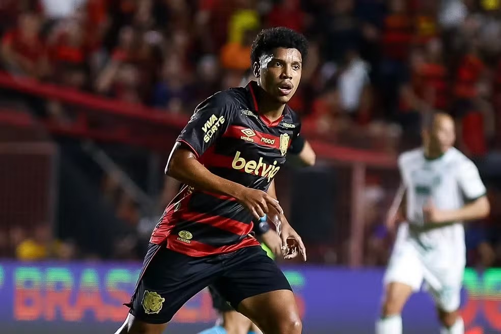 Ponte Preta: diretoria faz proposta por volante do Sport que subiu com a Chape