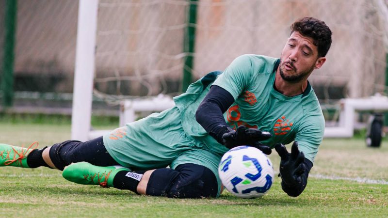 Guarani: Caíque França se apresenta e começa a treinar com o restante do elenco