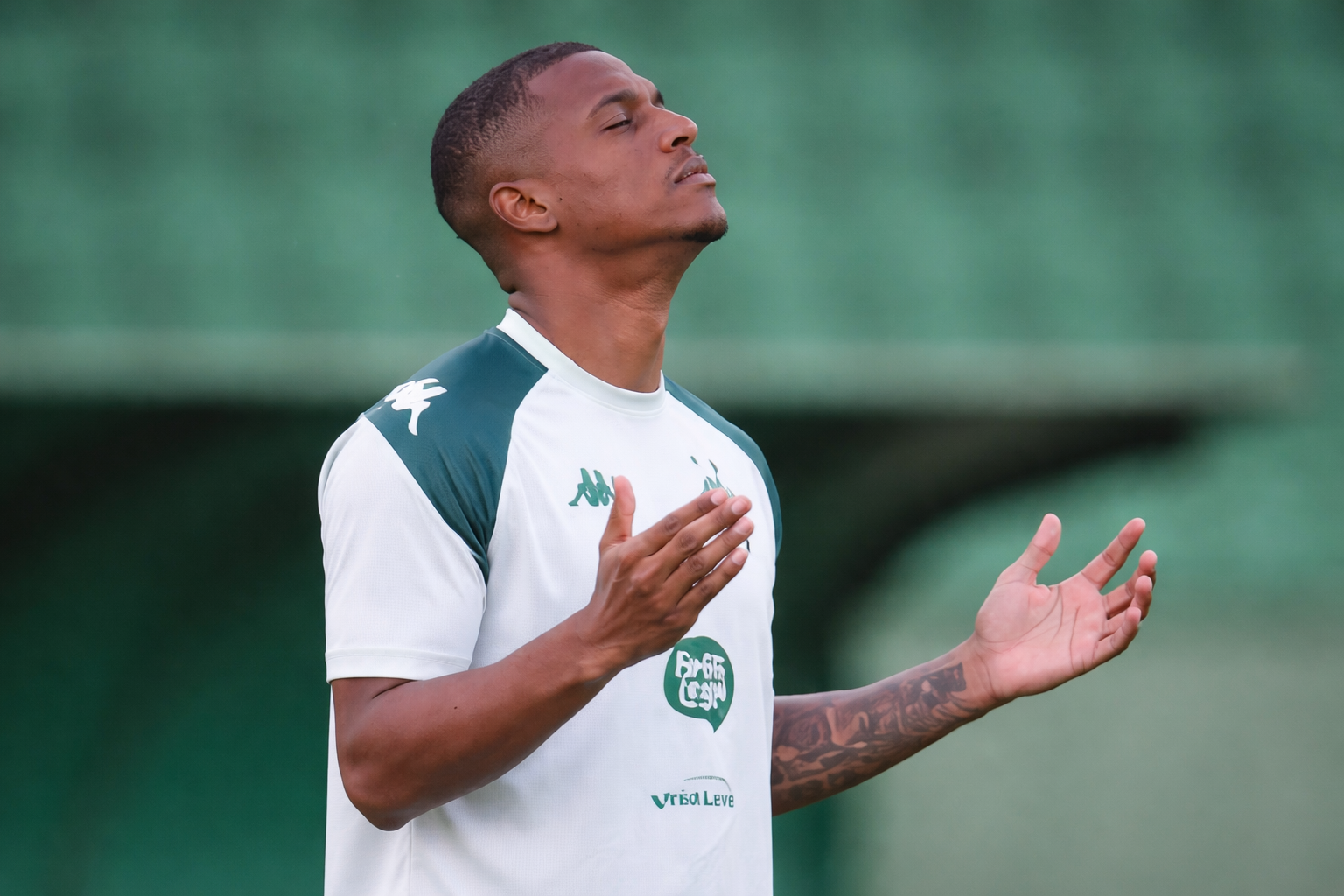 Guarani: meia inicia processo cirúrgico; expectativa é de retorno na Série C