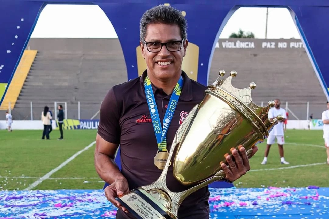 Guarani: sem Marquinhos Santos, diretoria anuncia contratação de Élio Sizenando