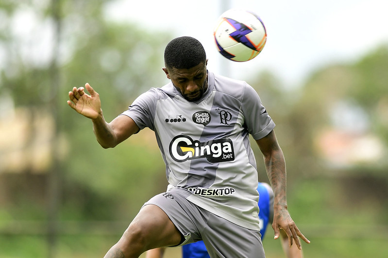 Ponte Preta: dupla suspensa é desfalque confirmado contra o Vila Nova