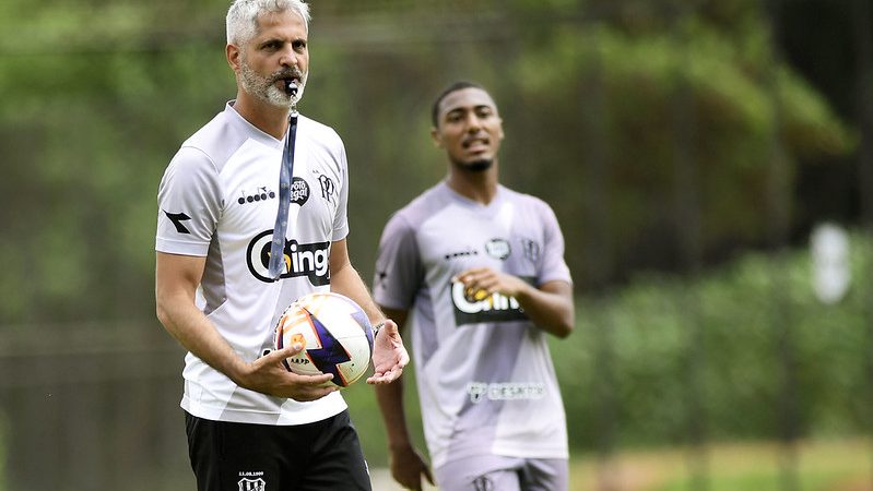 Ponte Preta: time do 2º tempo contra o Vila é testado para enfrentar o Avaí