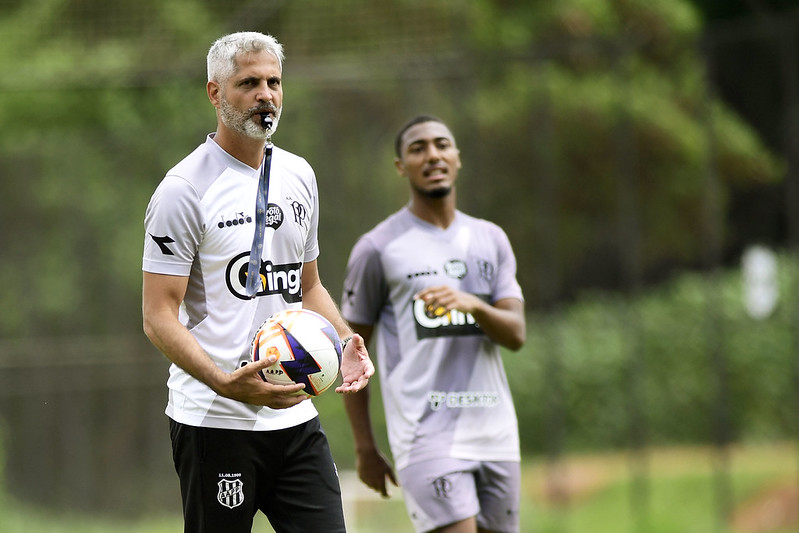 Ponte Preta: time do 2º tempo contra o Vila é testado para enfrentar o Avaí