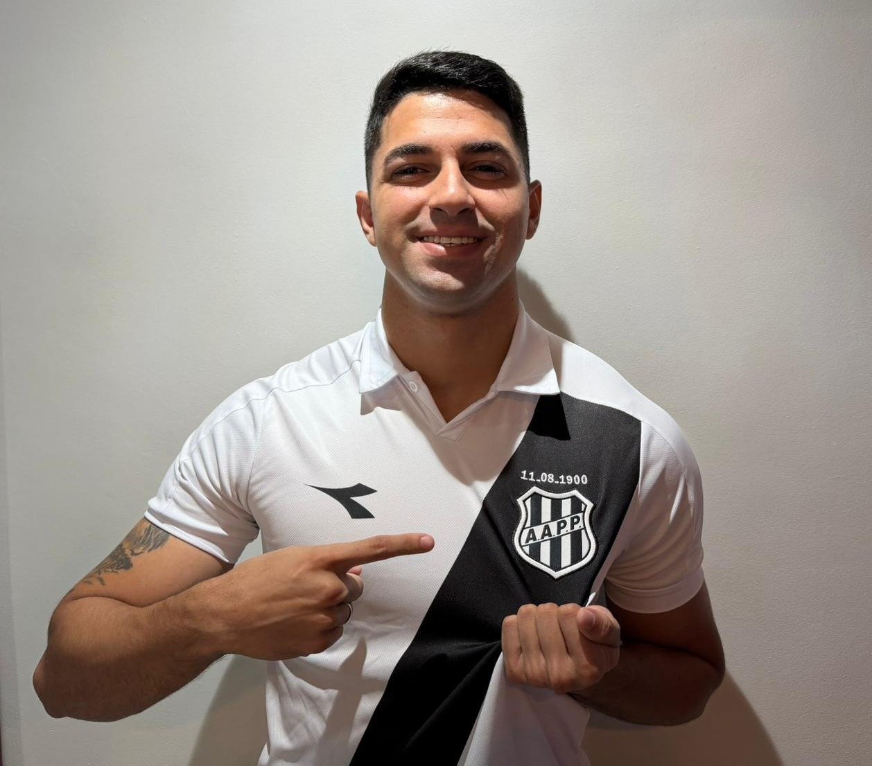 Ponte Preta: diretoria fecha mercado com atacante ex-Fortaleza