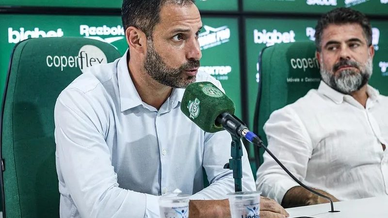Guarani: Frontini recebe proposta do CRB e diretoria coloca trabalho de Elio sob avaliação