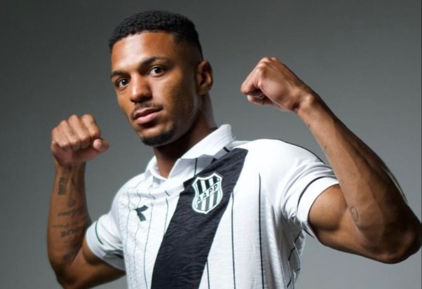 Ponte Preta: novo centroavante marca quatro gols em jogo-treino e chama atenção