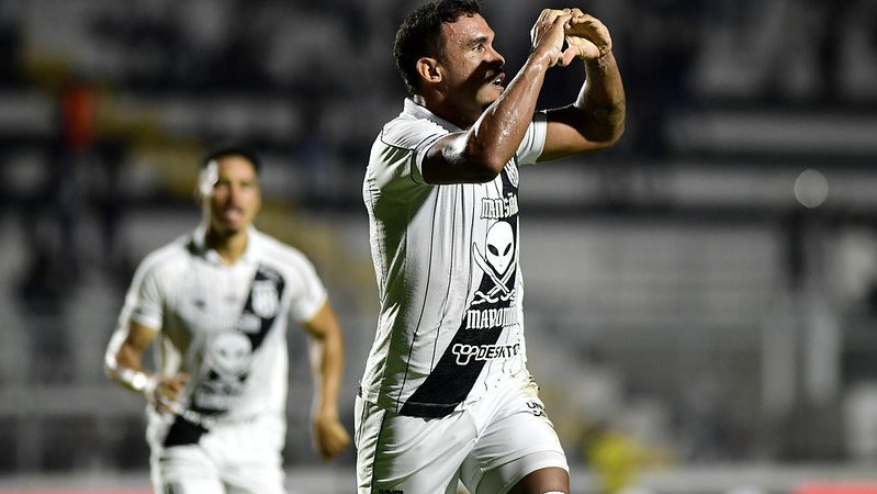 Ponte Preta 1×0 América-MG: Pottker decide e tira a Macaca do Z-4