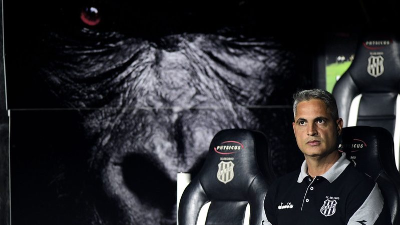 Ponte Preta: Rodrigo Santana exalta vitória que “lava a alma” e tira time do Z-4 após dia turbulento