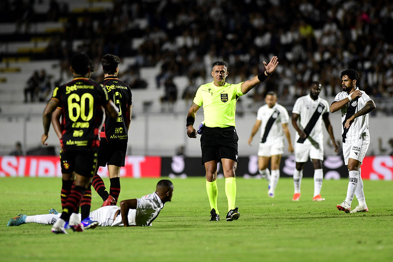 Ponte Preta: “Não dá para jogar a derrota exclusivamente na conta do árbitro”, analisa Valdemir Gomes