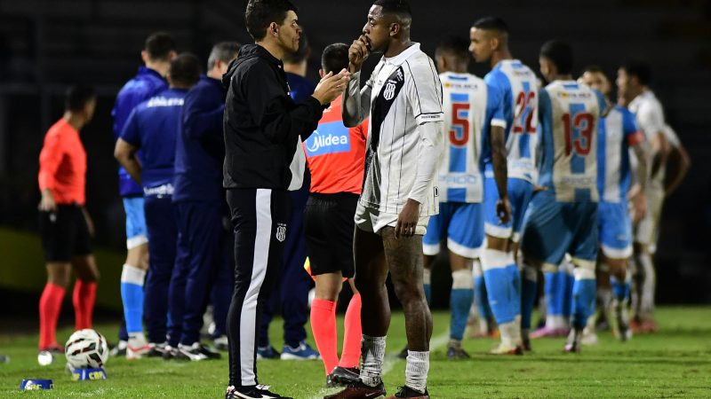 Ponte Preta: Remédio diz que meta são 45 pontos e alerta para insegurança dos jogadores