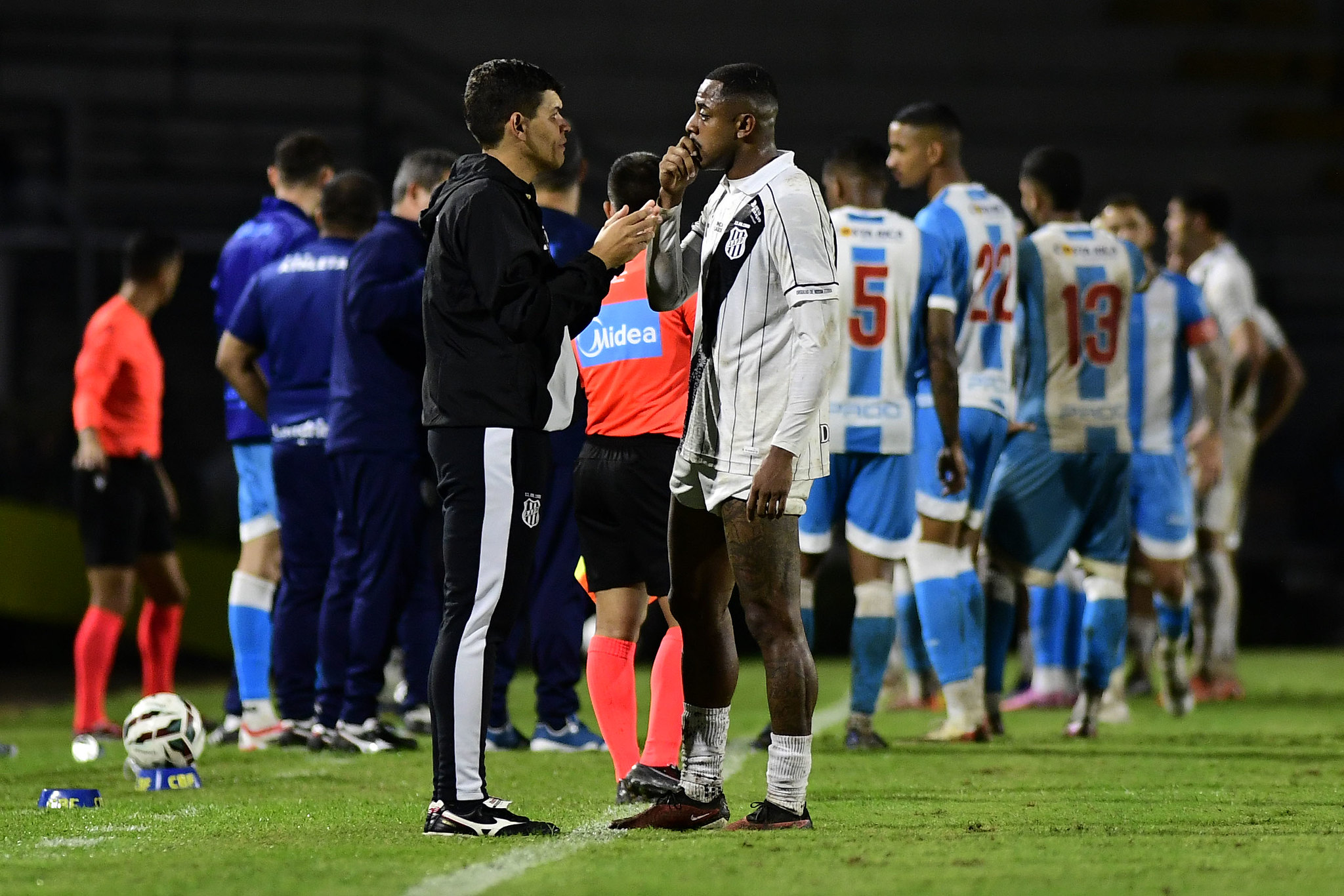 Ponte Preta: Remédio diz que meta são 45 pontos e alerta para insegurança dos jogadores