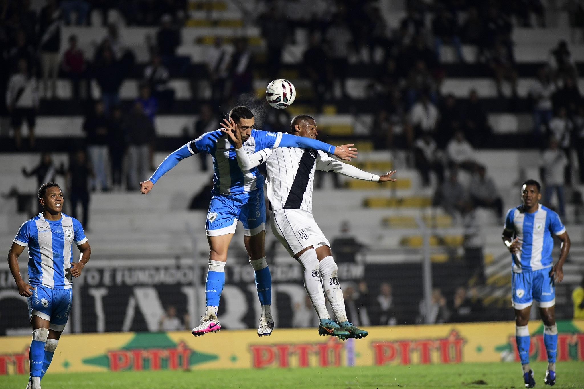 Ponte Preta 1×4 Londrina: Tubarão goleia no Majestoso e joga Macaca para a vice-lanterna